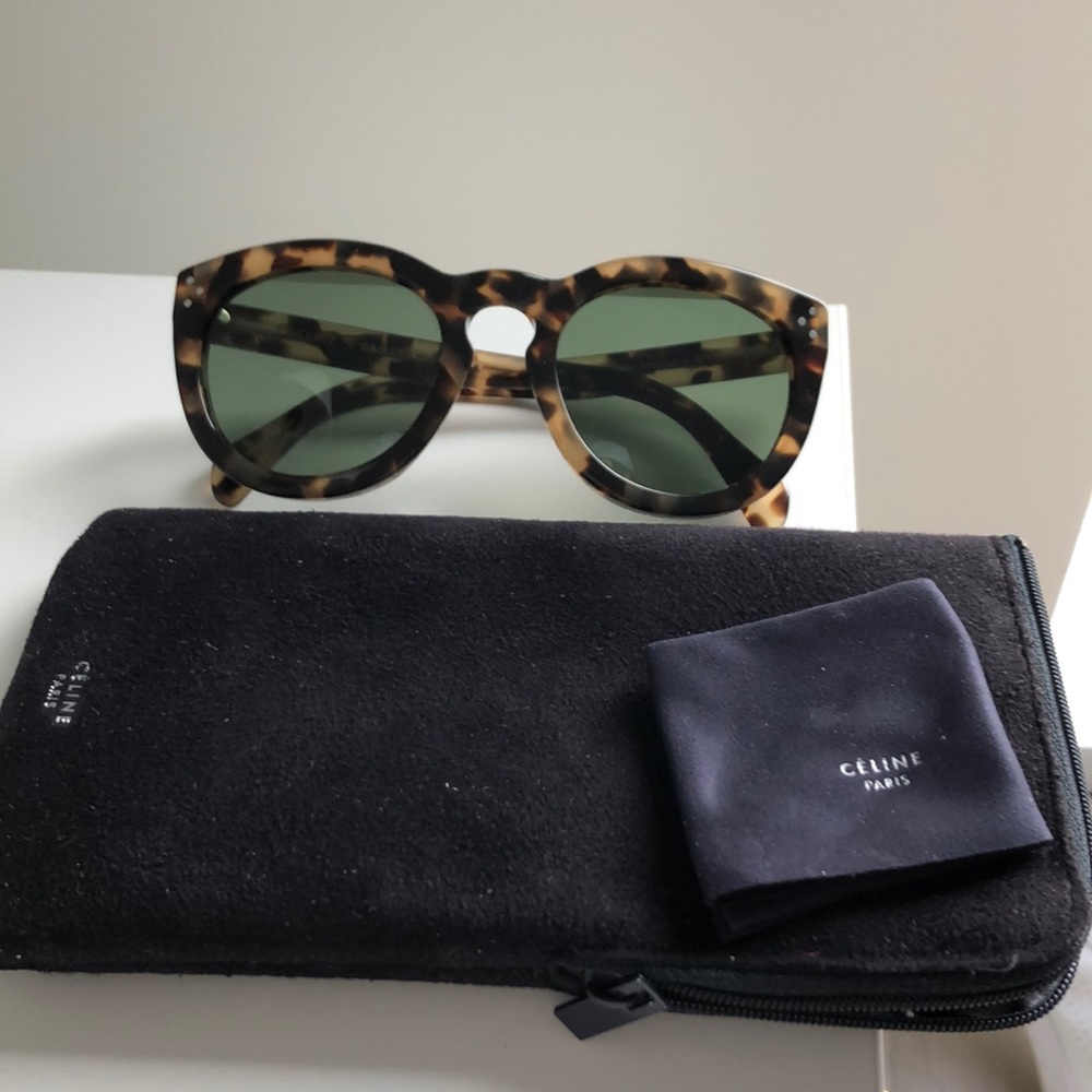 Celine CL 41801/S Pretty Sunglasses Havana Honey